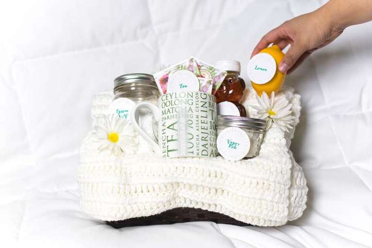 5 Healthy Gift Box Your Sick Friend Will Swear By
