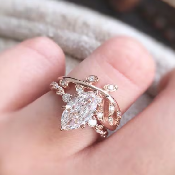 Oval Engagement Rings Create a Soft, Romantic Profile