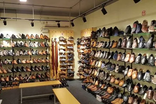 Online Shoe Store vs Physical Shoe Store: Which is Better?